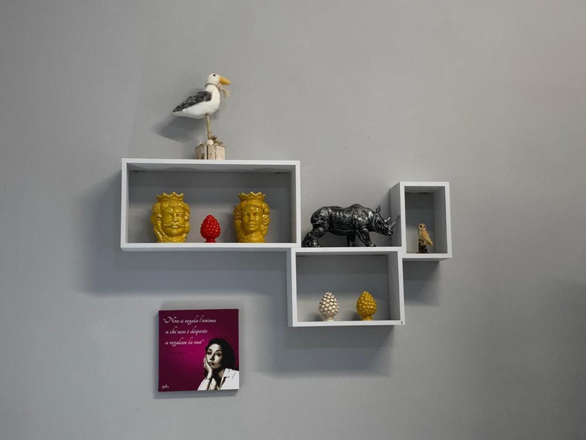 La Casetta Apartment แตร์มินิ อิเมเรเซ ภายนอก รูปภาพ